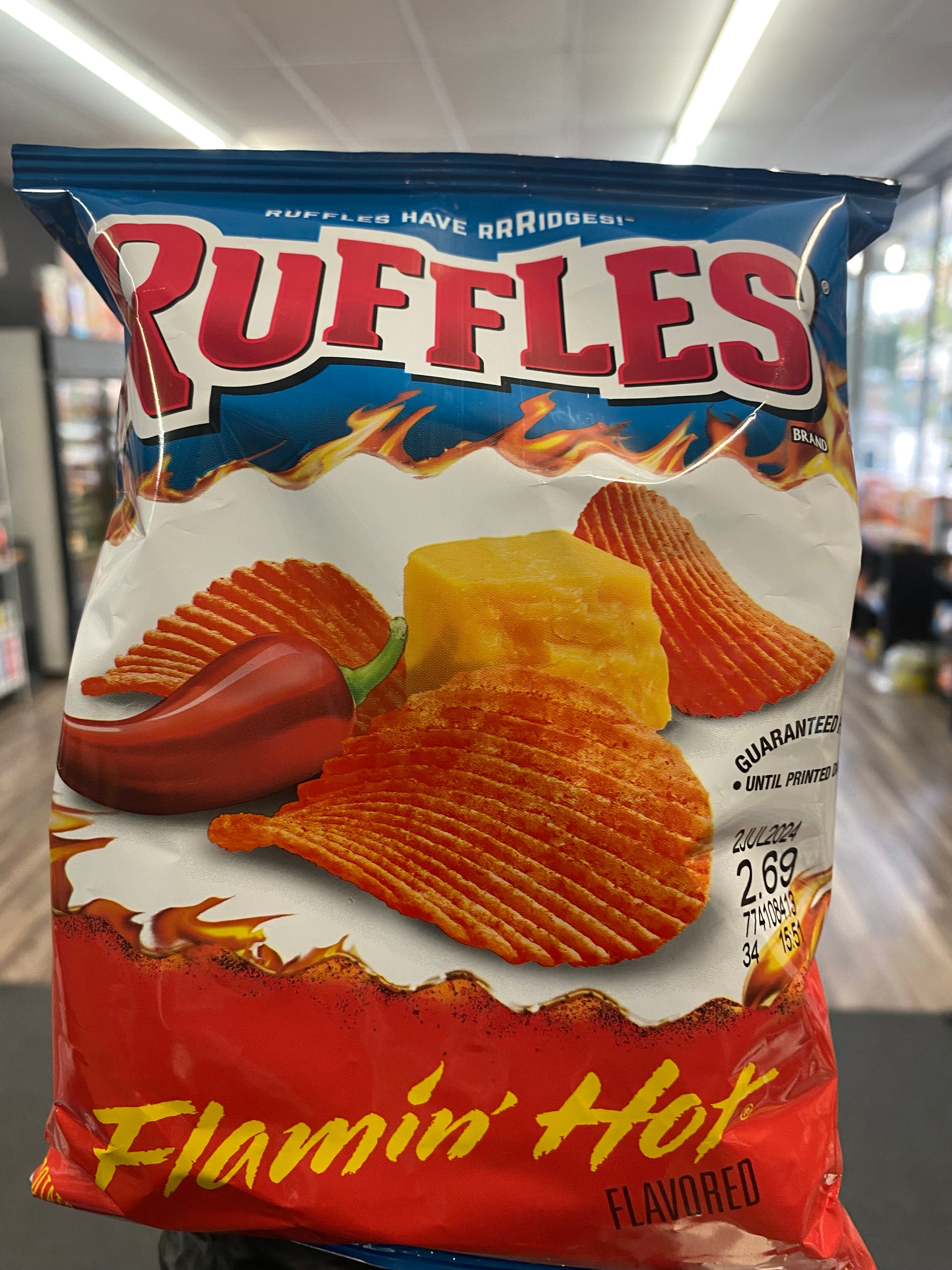 Hot ruffles chips hotsell
