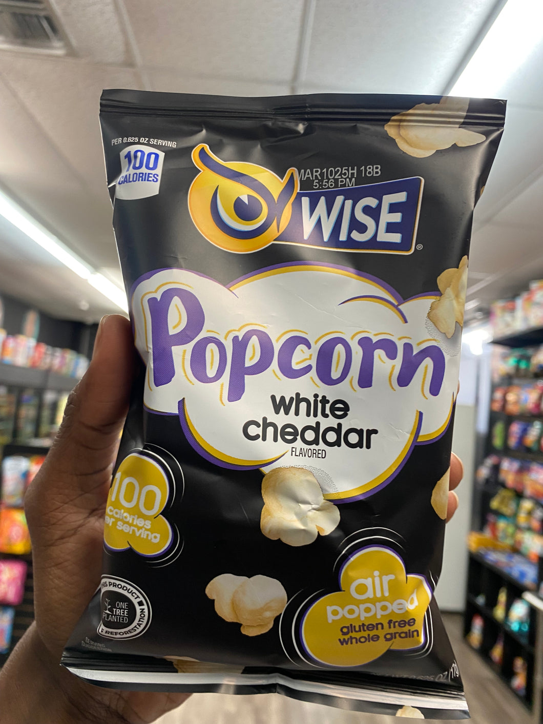 Wise White Cheddar Popcorn (USA)