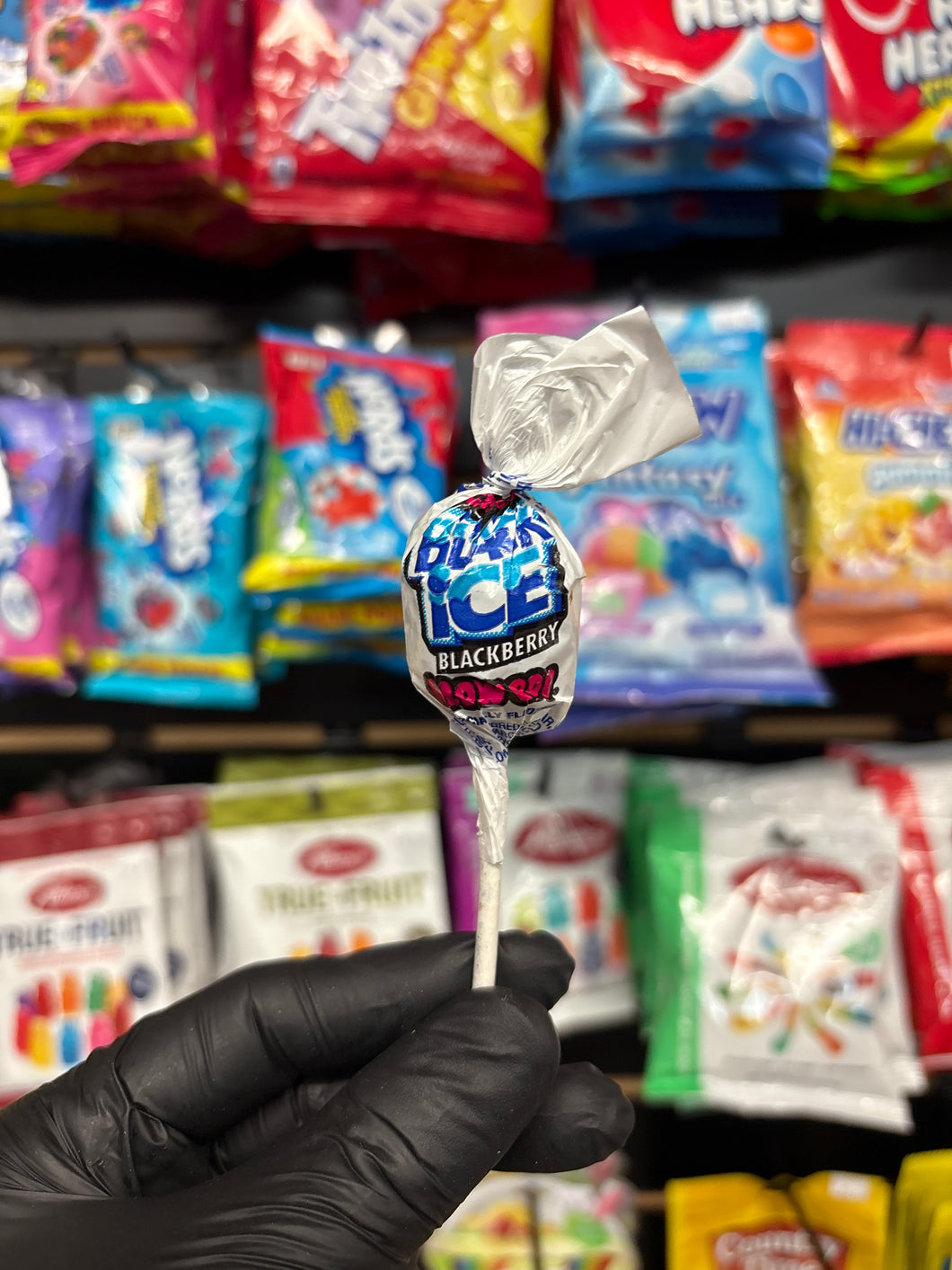 Charms Black Ice Blow Pop(USA)