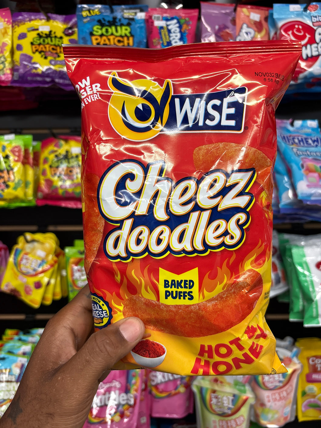 Wise Cheez Doodles Hot & Honey Baked Puffs (USA)