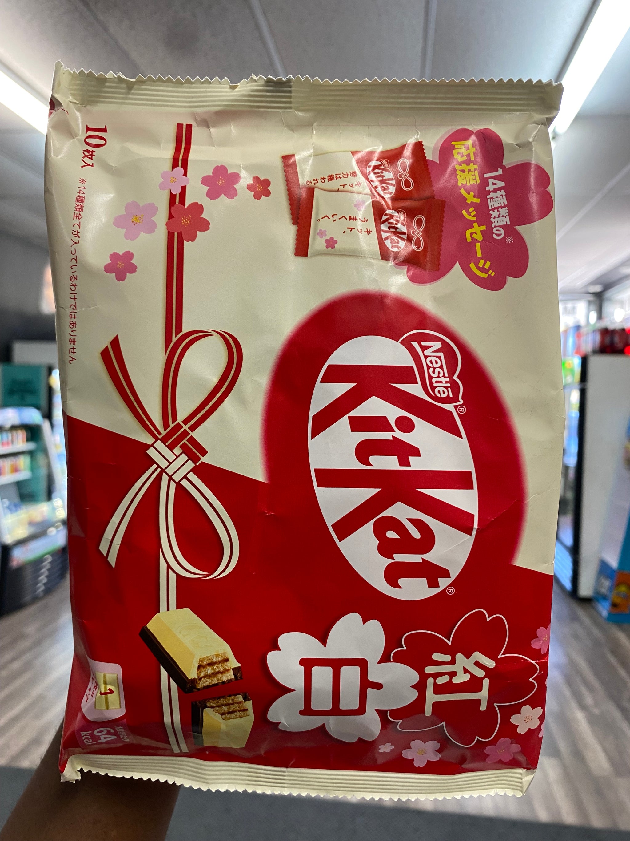 KitKat キャディバッグ ホワイト・レッド 激レア】KITKAT キットカット 40周年限定モデル キャディバッグ 希少