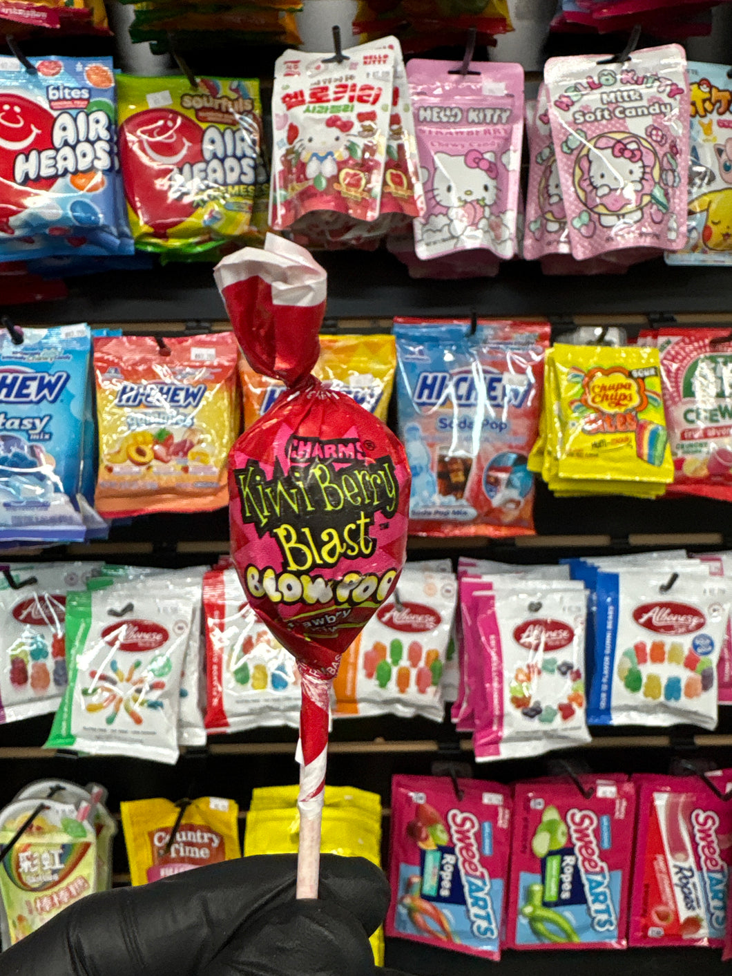 Charms Kiwi Berry Blast Blow Pop (USA)