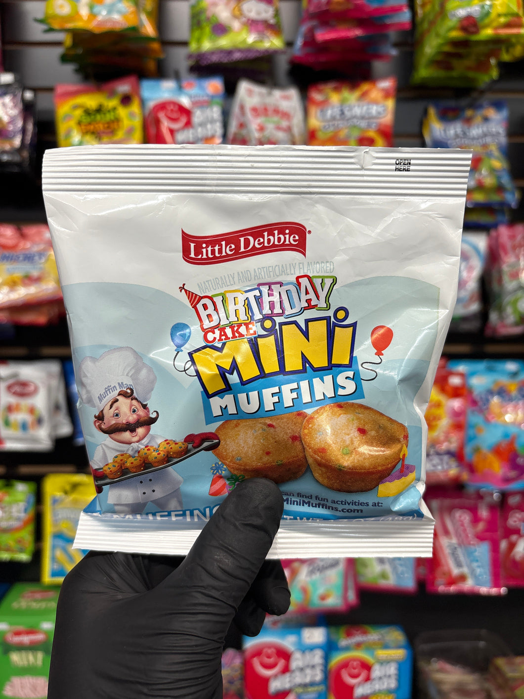 Little Debbie Birthday Cake Mini Muffins (USA)