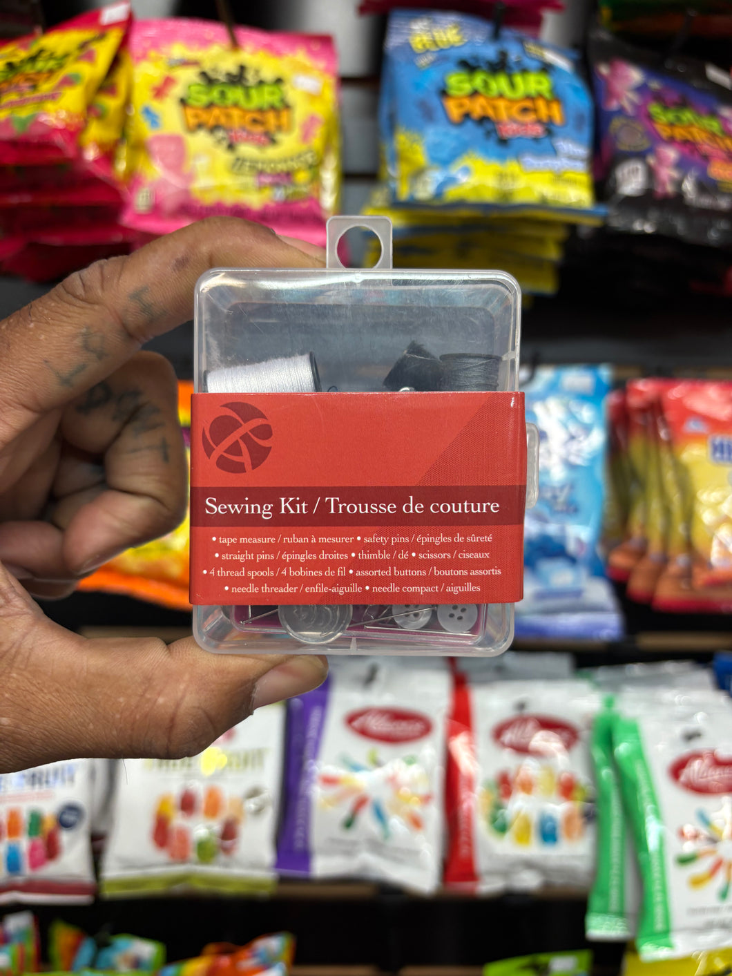 Sewing kit ( China )