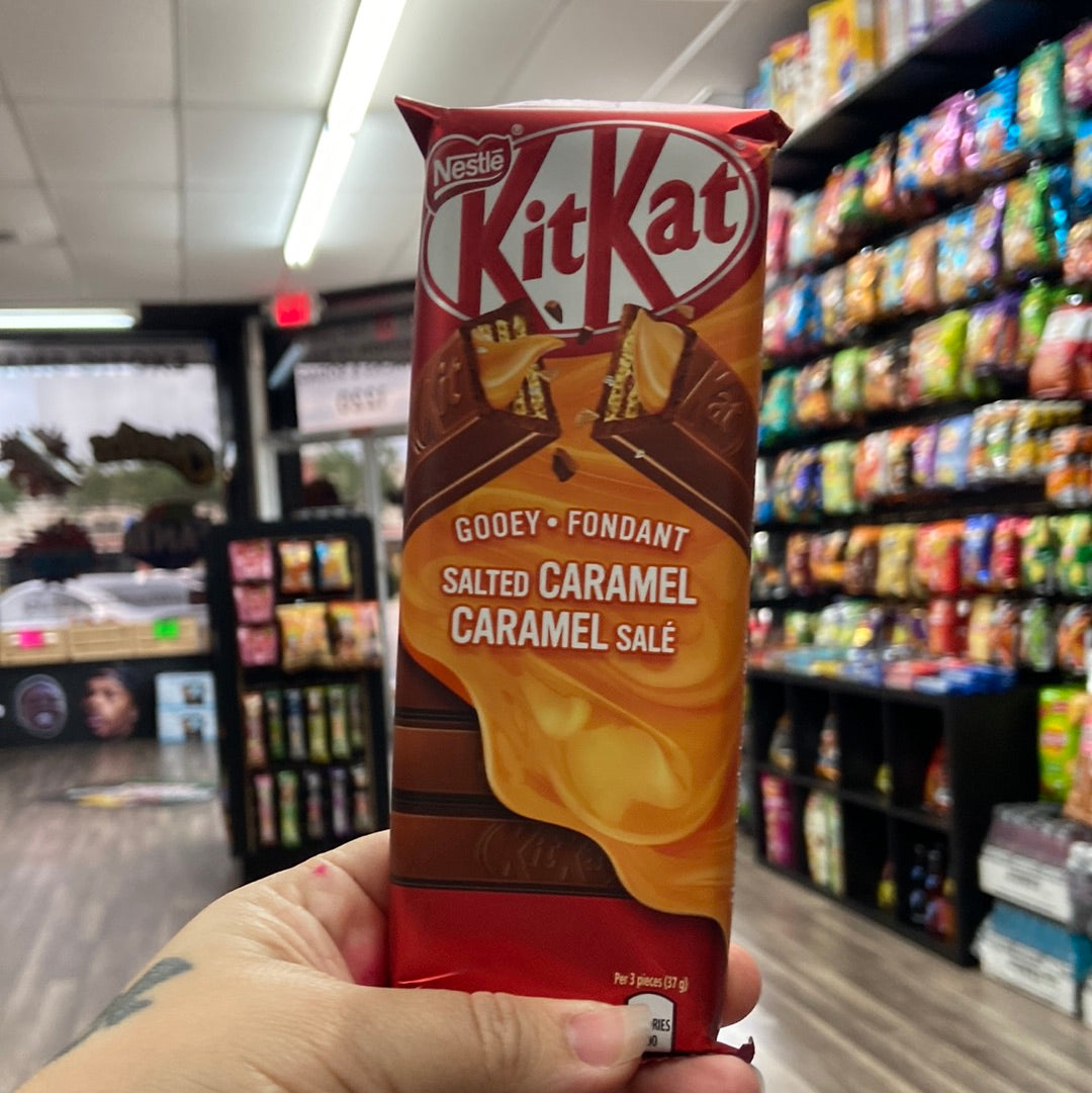 afslappet Kantine skuffe Kit Kat Premium Gooey Salted Caramel (Canada) – Where Locals Snack